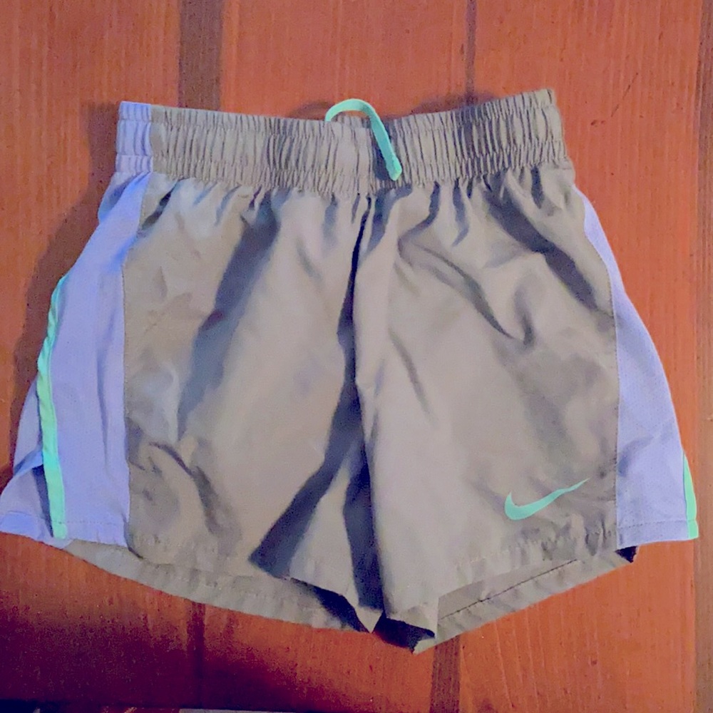 Nike girls shorts
